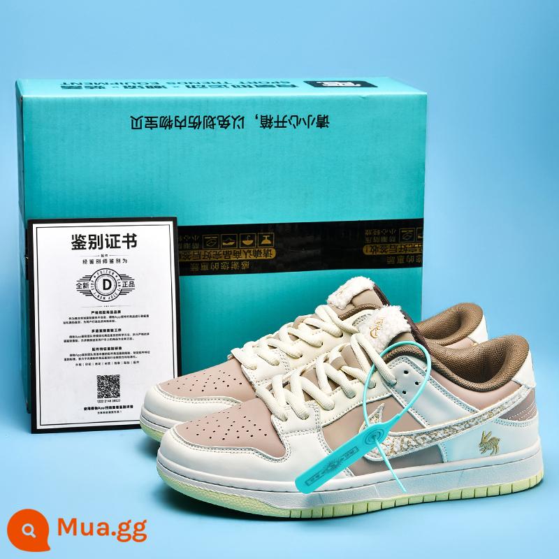 Putian Authentic aj1 low-top bồ hóng chính thức cửa hàng hàng đầu trang web chính thức aj giày nam giày thể thao nữ Putian cổ thấp - Bột Dunk Year of the Rabbit Phiên bản giới hạn [Miễn phí! Bộ ba hộp hộp độc]