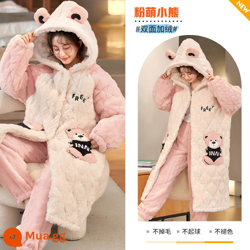 Mùa thu và mùa đông ba -layer cotton cotton pyjama phụ nữ san hô san hô dày nhung phiên bản dài của bộ đồ ngủ mũ trùm đầu mặc bộ quần áo nhà - Gấu hồng dễ thương [kiểu váy ngủ + quần nhung]