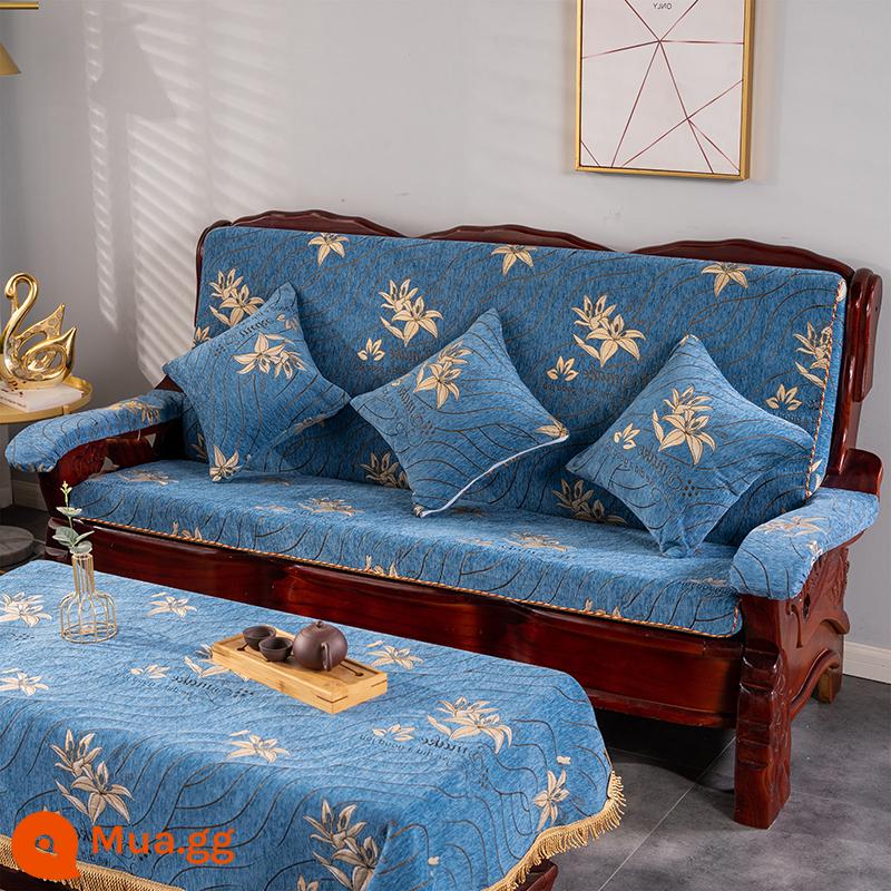 Đệm sofa gỗ gụ kiểu cũ bằng gỗ chắc chắn, ghế mùa xuân và mùa thu, ba người có tựa lưng, đệm xốp mật độ cao của Trung Quốc - hoa màu xanh hải quân nhảy múa màu xanh