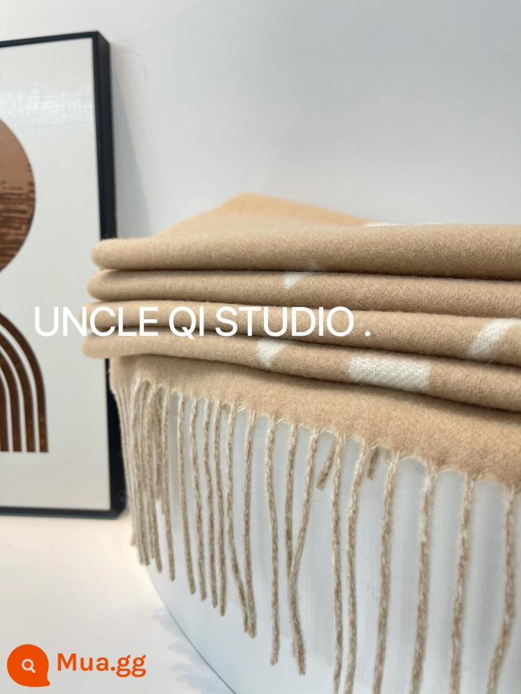 Vua hết hàng mùa thu đông, màu mới ~ Khăn quàng cổ cashmere nguyên chất hai mặt mềm mại và có sáp, khăn choàng và khăn choàng trà sữa nhạt màu đen và xám - Trà sữa nhẹ