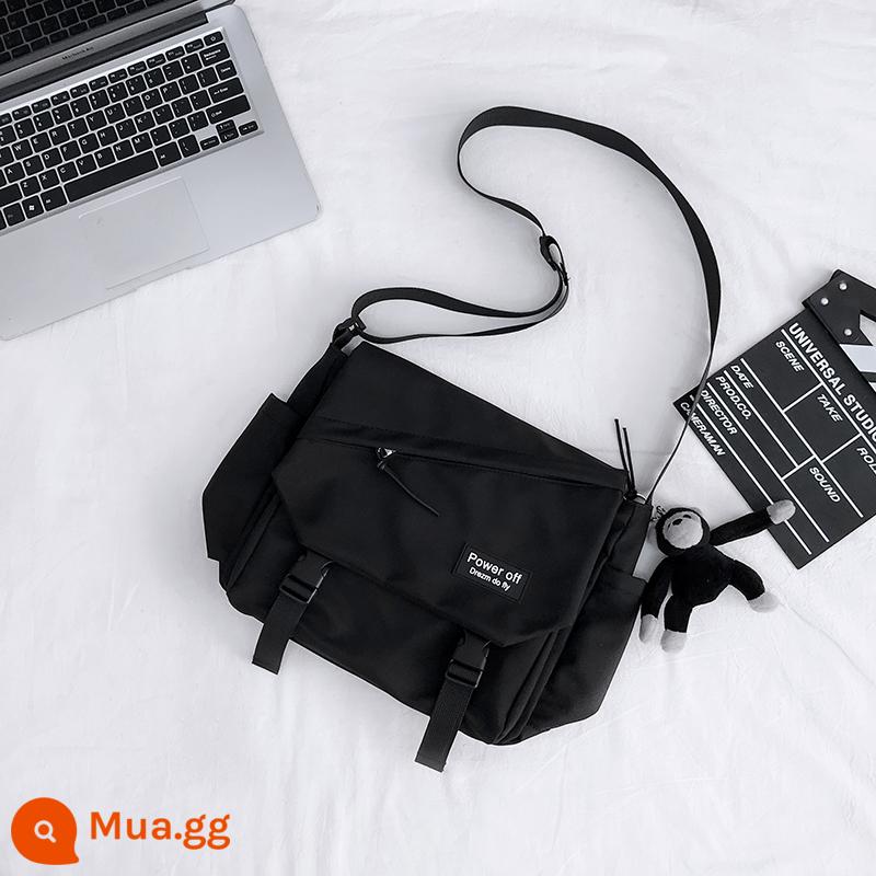 Champion Messenger Bag Tide Thương hiệu Ins Workwear Phong cách Nhật Bản Túi nam công suất lớn Túi đeo vai cá tính Túi người đưa thư Hợp thời trang - Màu đen (với mặt dây chuyền khỉ đột)