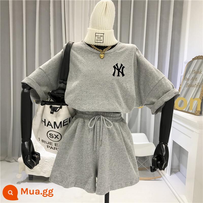 Bộ đồ thể thao và giải trí Mickey size lớn nữ phiên bản Hàn Quốc rời 2022 quần short hai mảnh xu hướng thời trang mùa hè mới - C12 màu xám