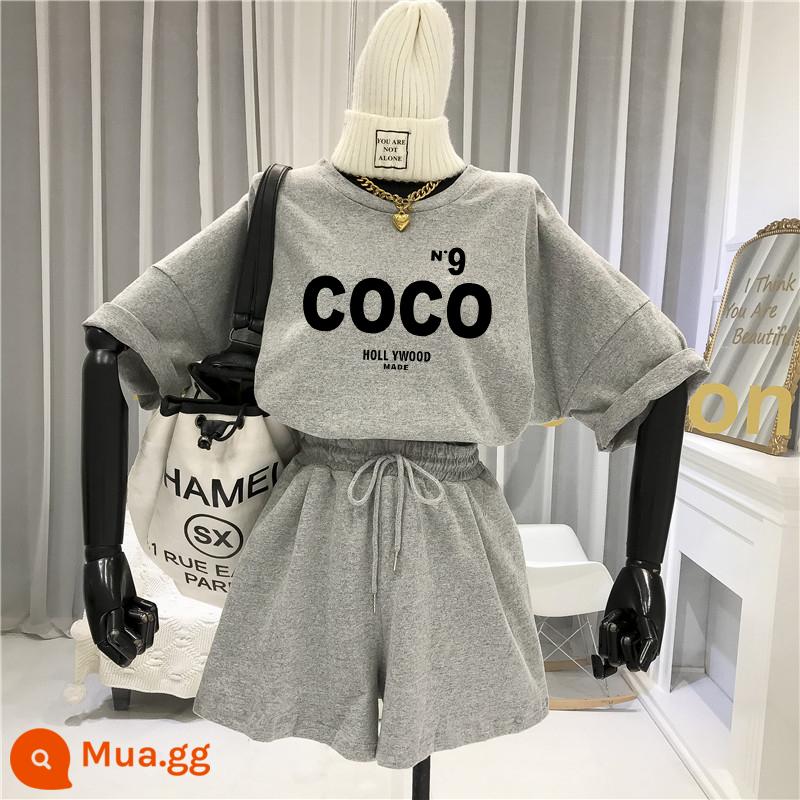 Bộ đồ thể thao và giải trí Mickey size lớn nữ phiên bản Hàn Quốc rời 2022 quần short hai mảnh xu hướng thời trang mùa hè mới - C2 màu xám