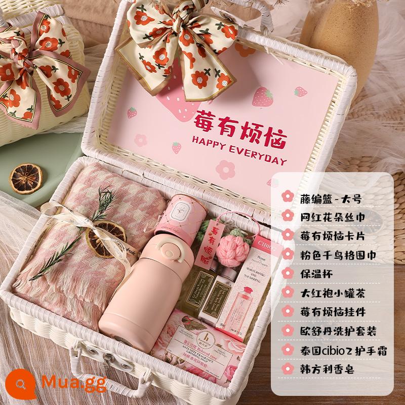 Quà tặng sinh nhật Girls in Winter Scar Hộp quà tặng Bạn gái thực tế cao -Sense Christmas Quà tặng Giáng sinh để tặng bạn gái - Giỏ mây trắng + khăn quàng răng cưa màu hồng D (Berry gặp rắc rối)