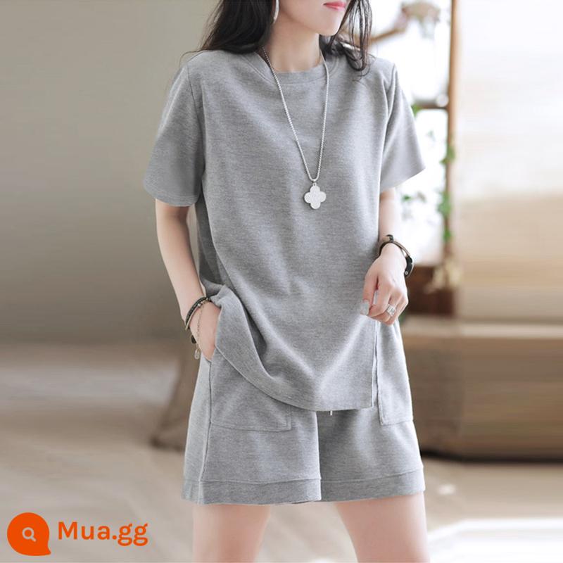 Mùa Hè 2024 Quần Short Thể Thao Bộ Đồ Nữ Thời Trang Xanh Muối Rời Ngắn Tay Thường Ngày 2 Phong Cách Nước Ngoài - Màu xám (áo + quần short)