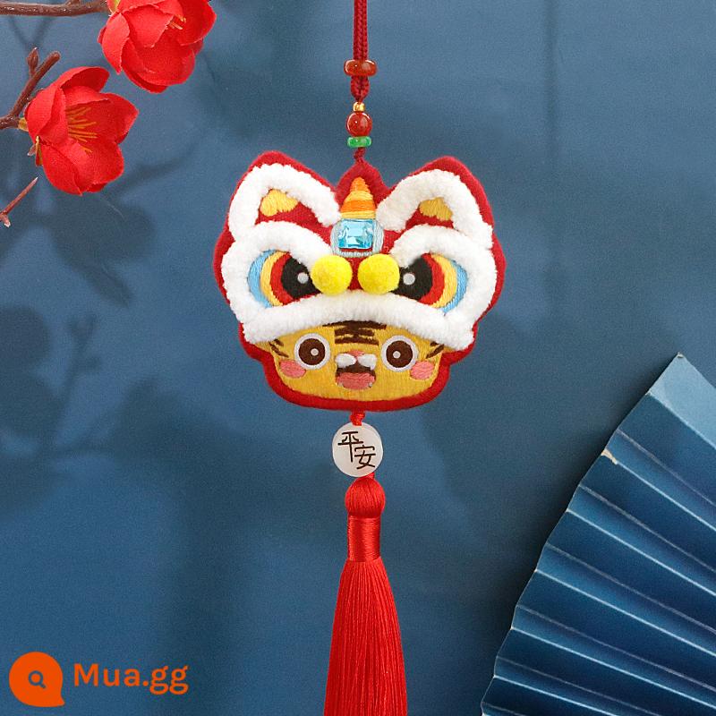 Đánh Thức Sư Tử Mặt Dây Chuyền Thêu Tự Làm Biểu Tượng Hòa Bình Handmade Thêu Gói Sinh Nhật Gửi Bố Gửi Bạn Trai Ô Tô Mặt Dây Chuyền - [Gói Hòa Bình Tiger (Đỏ)] Miễn Phí Băng Thêu + Ngải Cứu