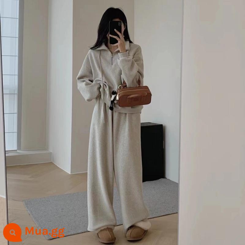 Bộ đồ thể thao thường ngày bằng vải cashmere phong cách lười biếng dành cho nữ trong mùa thu đông cộng với áo nỉ cổ đứng bằng nhung ấm áp quần ống rộng hai mảnh hợp thời trang - Quả mơ [bộ hai mảnh dày mùa xuân]