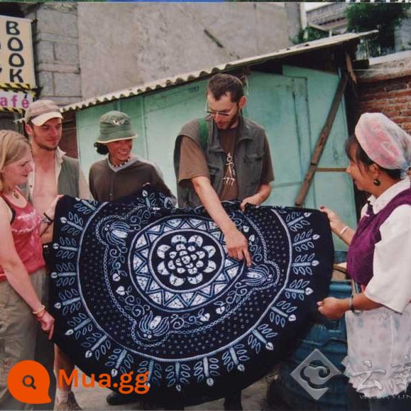 Yunnan Dali Zhoucheng Hand -dyed Table Bar Bar Tea Bàn bàn cà phê bàn ​​trang trí Váy vải hình dạng hoa - Bàn sen tròn 1,5 mét//có thêu sashimi/