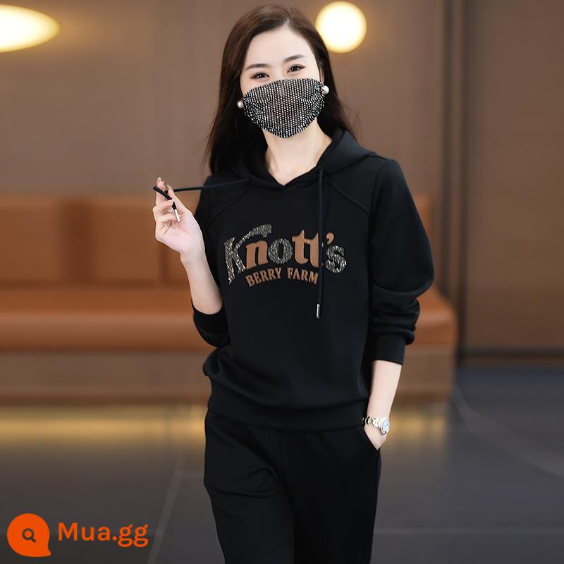 Bộ đồ thể thao giản dị thời trang cotton thoáng mát cho nữ xuân thu mới 2024 Bộ hai món áo nỉ có mũ trùm đầu giảm tuổi tác theo phong cách phương Tây - đen