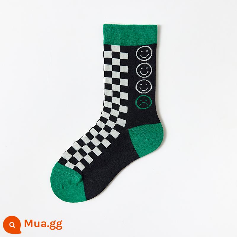 NickSocks đen trắng kẻ sọc cổ điển khuôn mặt tươi cười vớ ống giữa cổ điển phối màu cổ điển cặp vớ thủy triều phiên bản Hàn Quốc - Kẻ sọc khắp nơi