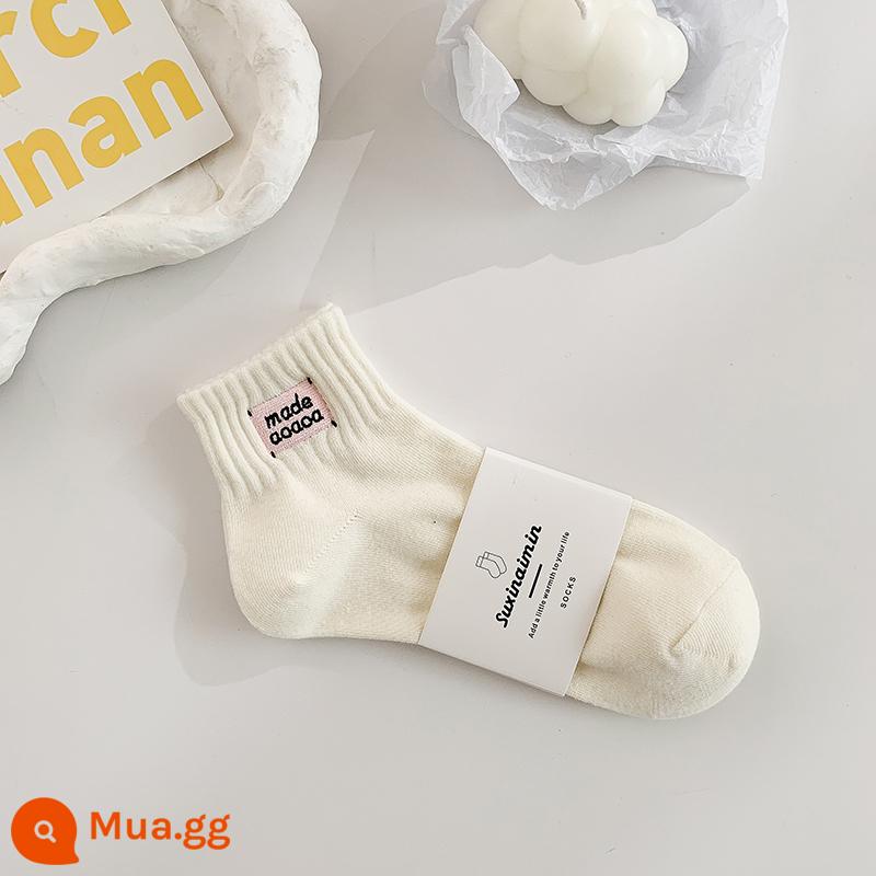 Nick Tất Hồng Tất Thêu Tất Cotton Mùa Hè Ins Triều Màu Nguyên Chất Dày Dòng Tất Nữ Màu Trắng Tất Nữ Màu Đen - Tất trắng sữa