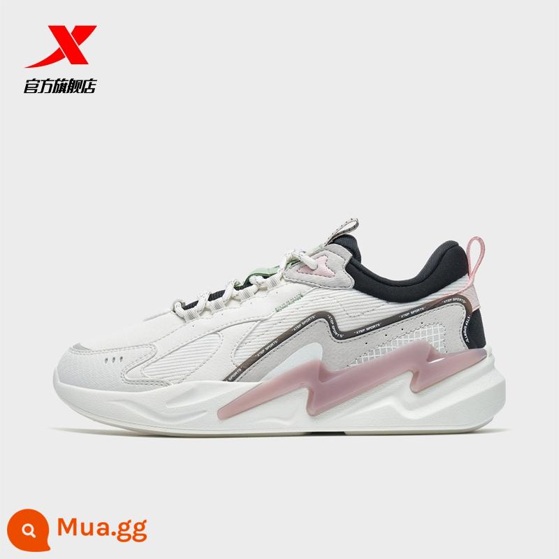 Xtep Lightning Giày Thường Thu Đông 2022 Giày Sneaker Da Mới Cho Nam Và Nữ Mẫu Giày Đôi Chính Hãng Tất Cả Phù Hợp - Mẫu Sail White/Xám bồ câu/Đen dành cho nữ