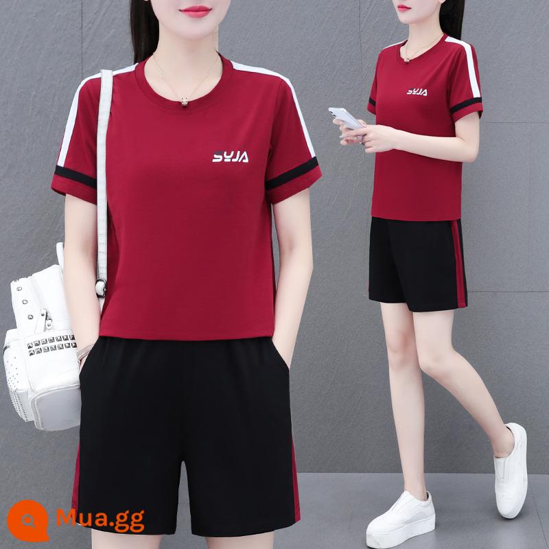 Bộ đồ thể thao cotton nữ mùa hè 2023 mới quần short ngắn tay bà mẹ trung niên bộ đồ hai mảnh phong cách nước ngoài mùa hè - 8656 màu đỏ