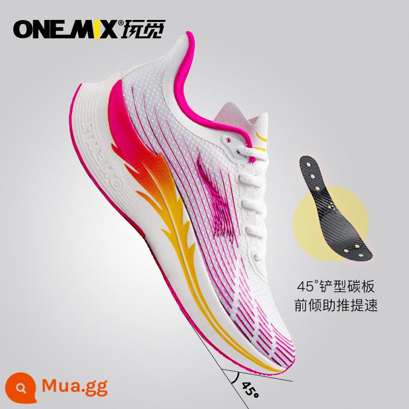 Onemix Play áo giáp có cánh tấm carbon toàn bộ lòng bàn tay giày chạy bộ marathon chuyên nghiệp cho nam giày chạy bộ giảm xóc siêu nhẹ giày thể thao cho nữ - Màu trắng đào đỏ (nam nữ giống nhau)