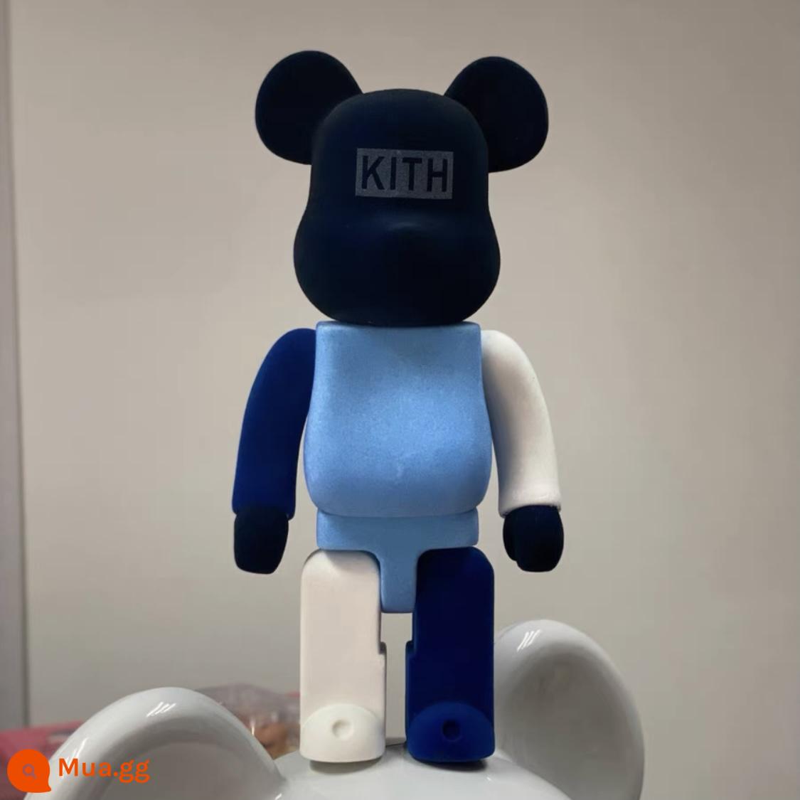 Bearbrick lưới đỏ bạo lực gấu búp bê trang trí phòng khách xây dựng mô hình khối búp bê gấu dâu tây gấu mù hộp quà tặng - KITH đổ xô màu xanh