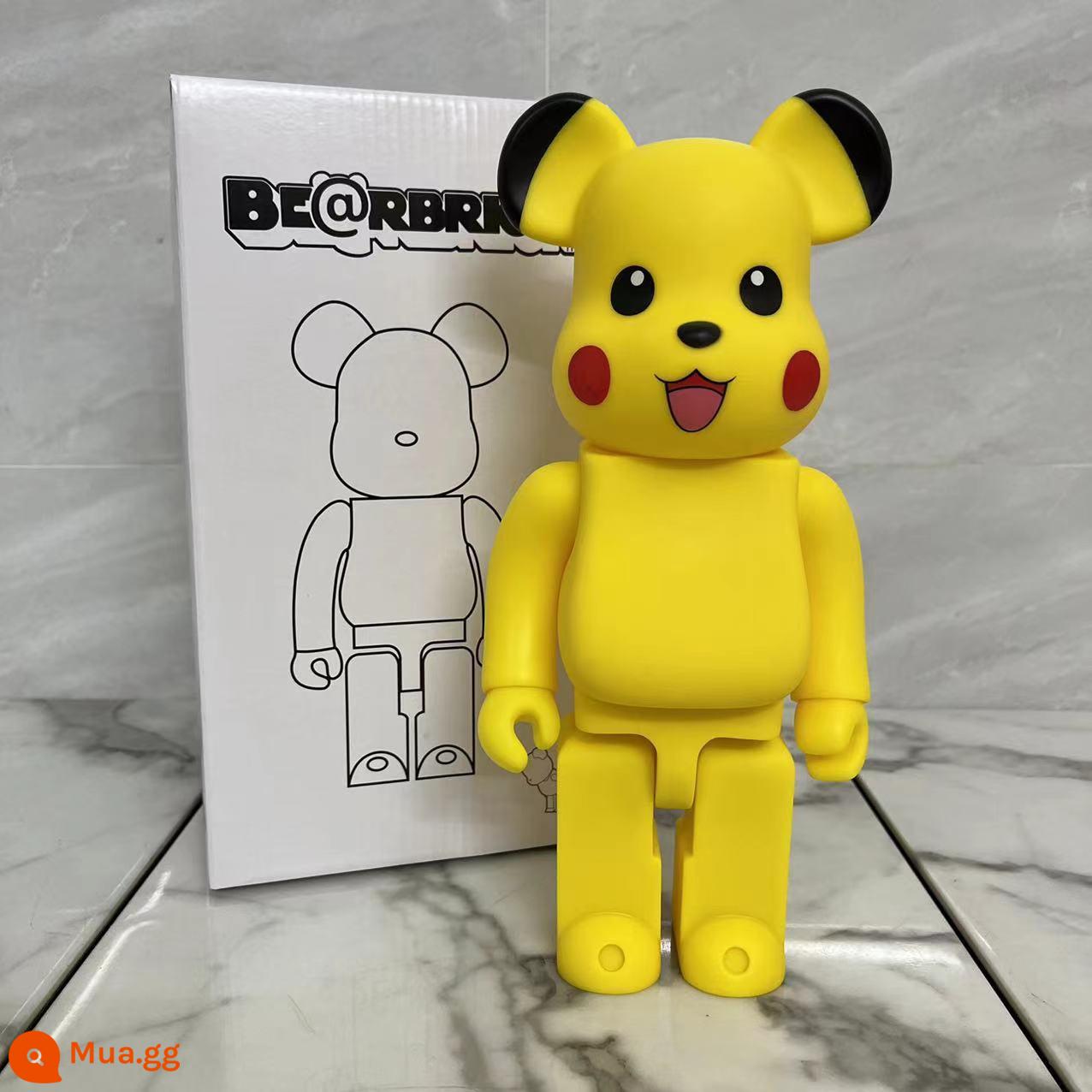 Bearbrick lưới đỏ bạo lực gấu búp bê trang trí phòng khách xây dựng mô hình khối búp bê gấu dâu tây gấu mù hộp quà tặng - bột pikachu