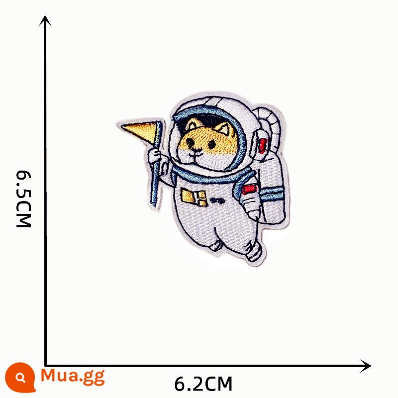 Thời Trang Hoạt Hình Dễ Thương Vải Dán Quần Áo Giày Tự Dính Thêu Lỗ Nhỏ Dán Xuống Áo Sửa Chữa Lỗ Dán Trang Trí - Spaceman màu nâu nhạt/tự dính
