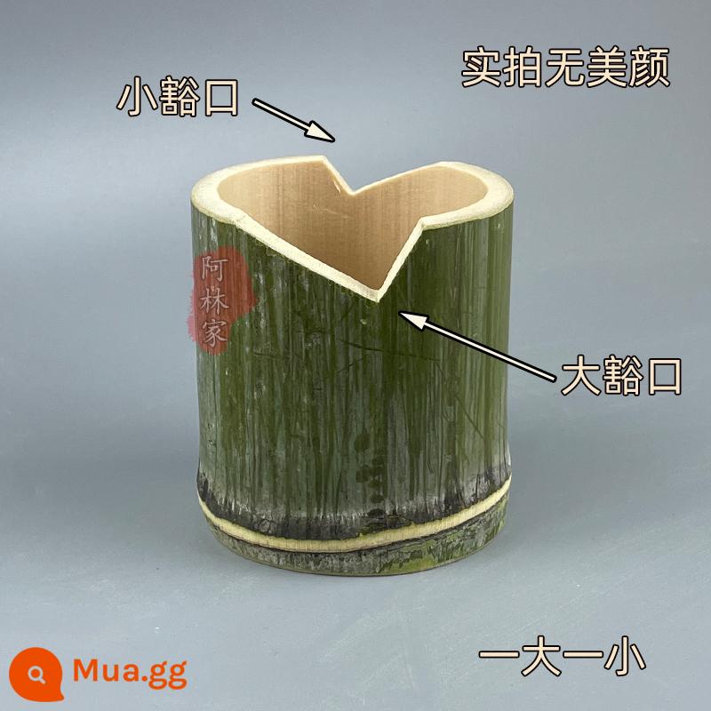 Hũ phanh làm hoa nhung, cắt hoa nhung, ống tre có khe hở, lọ kéo tùy chỉnh, handmade không sơn - Đường kính ngoài của bình phanh cao khoảng 9cm, rộng 10cm.