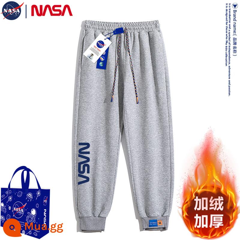 Quần dài thường ngày mùa thu đông đồng thương hiệu của NASA cộng với quần legging nhung và dày chín điểm Quần thể thao hợp thời trang và đa năng - Màu xám [logo dọc của NASA] cộng với nhung và dày