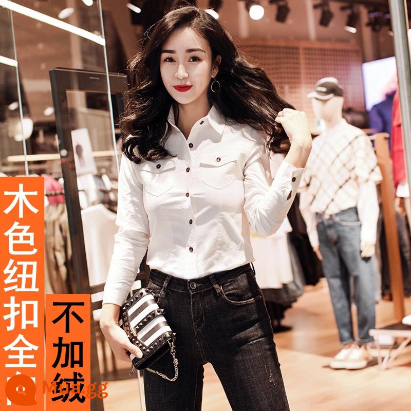 Áo sơ mi denim nữ phong cách thu đông dài tay cộng với nhung dày phong cách Hàn Quốc ôm sát thời trang áo sơ mi nữ thiết kế cảm giác thích hợp - Kiểu nút màu gỗ - toàn màu trắng