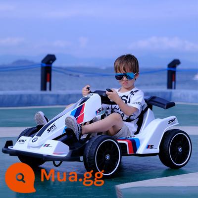 Trẻ em go-kart thương mại điều khiển từ xa nam lưới cảm ứng màu đỏ xe điện bốn bánh trôi đồ chơi trẻ em có thể ngồi người lớn - Cấu hình tiêu chuẩn Q8 màu trắng + Bluetooth + điều khiển từ xa + giáo dục sớm + giảm xóc