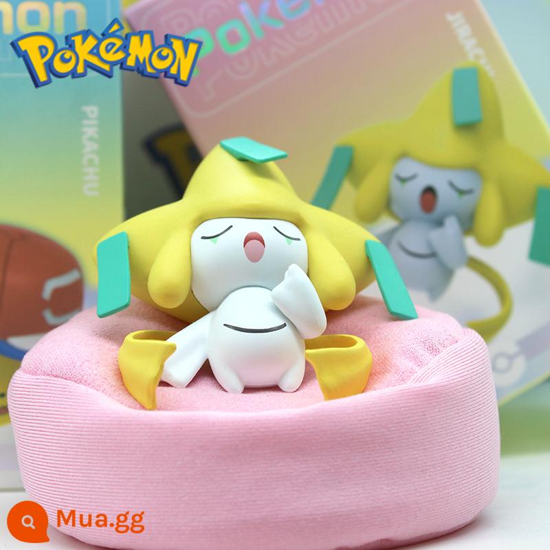 Elf Pokémon Pokémon Pikachu Model Tide Chơi hộp mù cô gái dễ thương máy tính để bàn đồ trang trí nhỏ - Tư thế ngủ Jirachi [chính hãng đi kèm hộp màu đệm và không có bình]