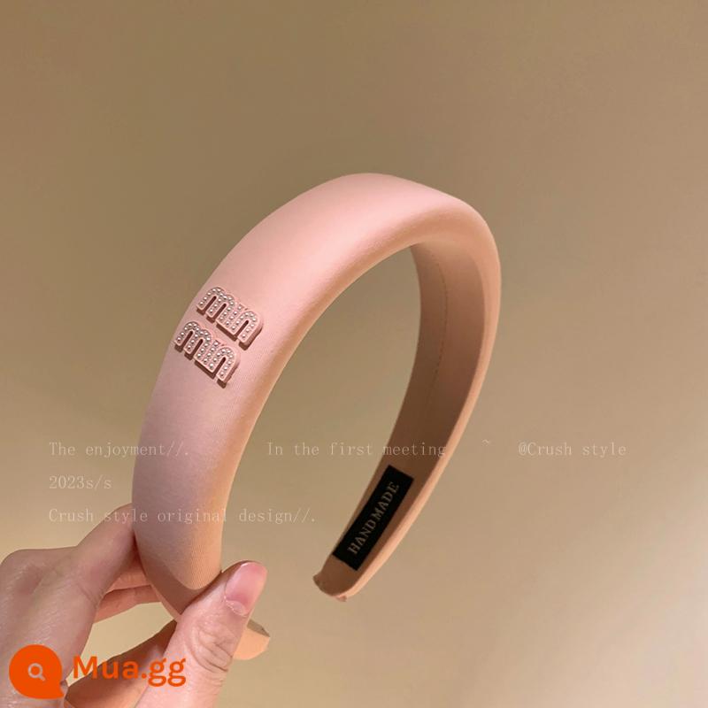 Băng đô màu hồng đào Love Sponge Headband dành cho nữ Mùa hè cao Hộp sọ Thể hiện khuôn mặt Phụ kiện tóc giảm tuổi nhỏ Tính khí hàng ngày Băng đô đa năng - Phiên bản chữ hồng đào (đầu lâu cao)