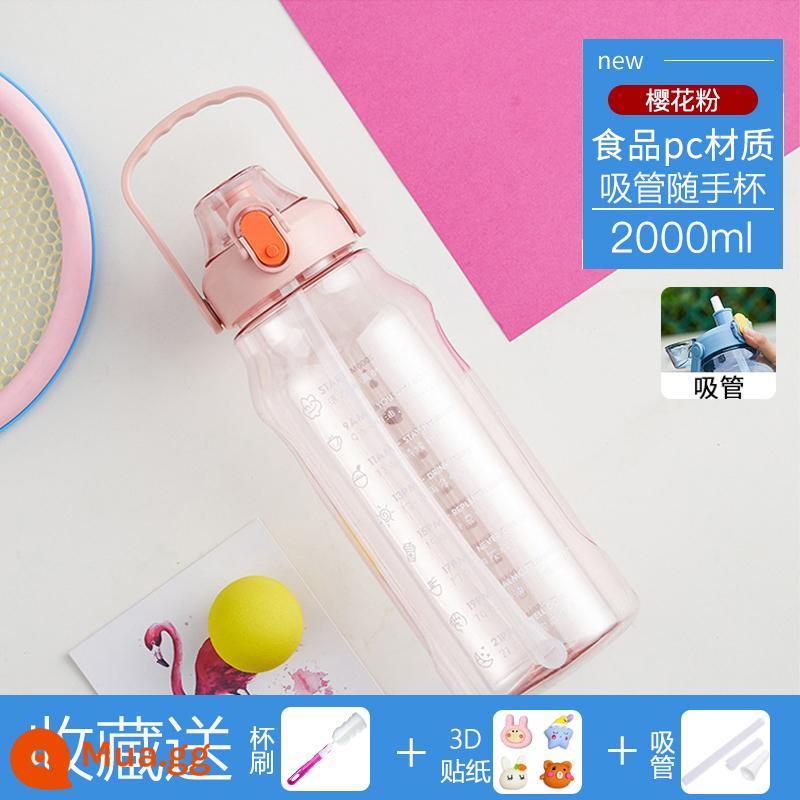 Ultra -capacity Straw Uống cốc nước, nam nữ và cô gái Space Cup chống nhiệt độ cao Thể dục thể thao lớn Thể thao Kett lớn tấn tấn xô - Phấn Sakura 2000ml [đi kèm cọ cốc + ống hút + decal 3D]