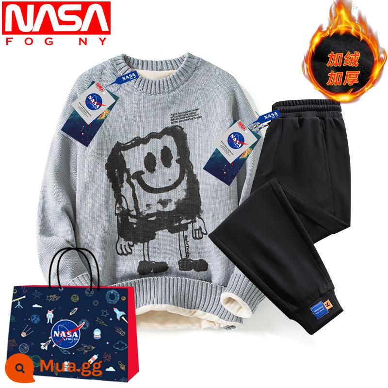 NASA Flagship Store Trang Web Chính Thức Mùa Đông Sang Trọng Dày Áo Len Nam Cổ Tròn Đáy Ấm Áo Sơ Mi Thương Hiệu Hợp Thời Trang Dệt Kim - Nhung nhung 3025 xám + Nhung nhung đen YK806 (bộ)