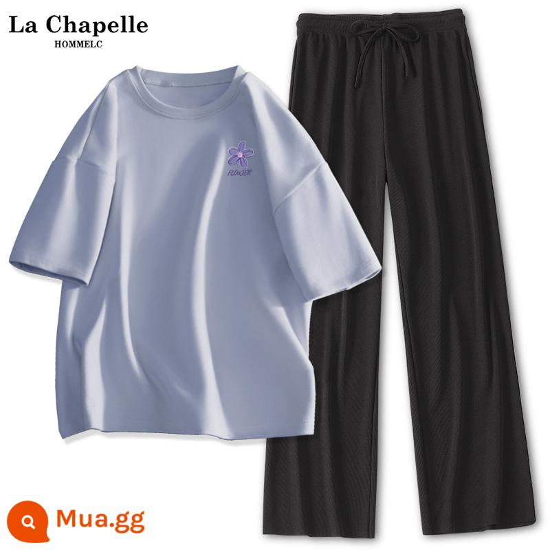 Bộ đồ thể thao La Chapelle mùa hè nữ 2023 mới mùa hè trắng tay ngắn quần ống đứng hai mảnh J - Xanh nhạt (logo ngực phong lan) + đen (trống)