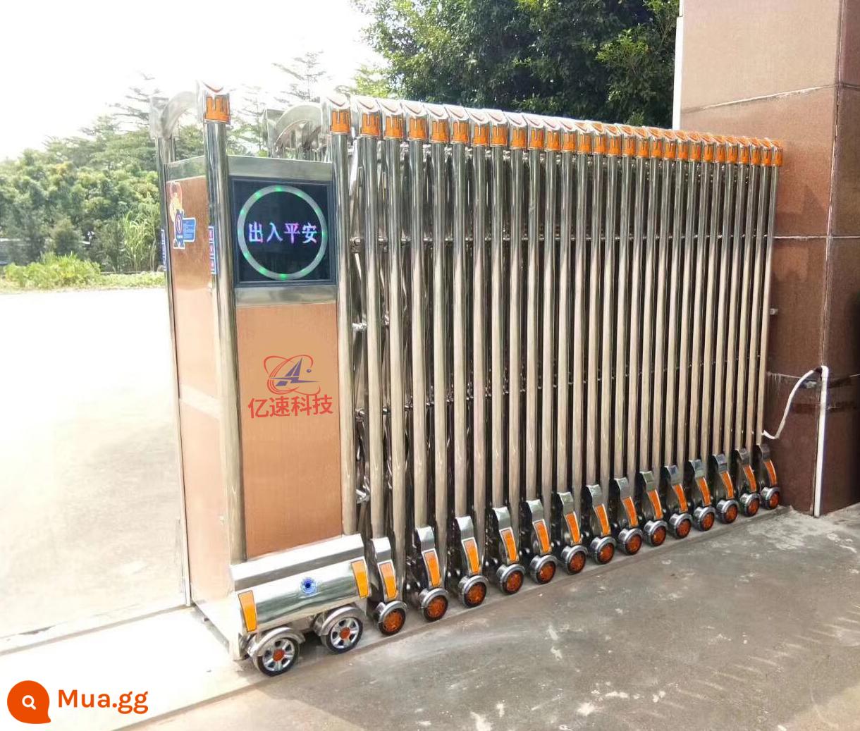 Cửa thu vào Yisu cổng điện trường biệt thự inox tự động gấp hợp kim nhôm nhà máy cửa trượt thu vào - Yisu số 3