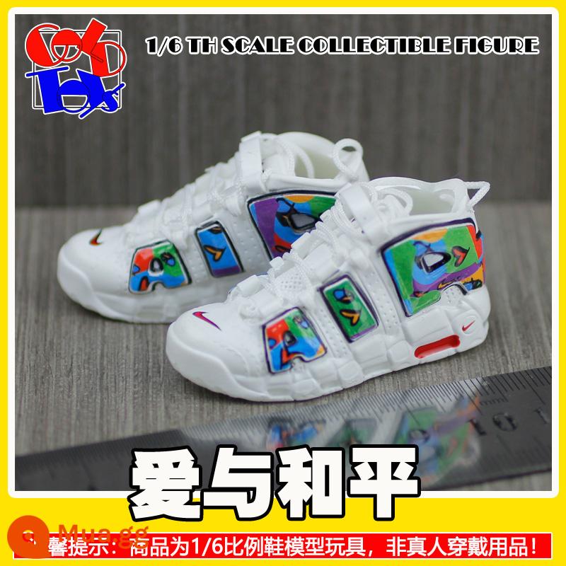 Hợp thời trang Handmade Sneakers Model Stereo Model Mini Shoes Pippen Series Trang trí quà tặng [Mẫu Zhongshan] - tình yêu và hòa bình [cặp]