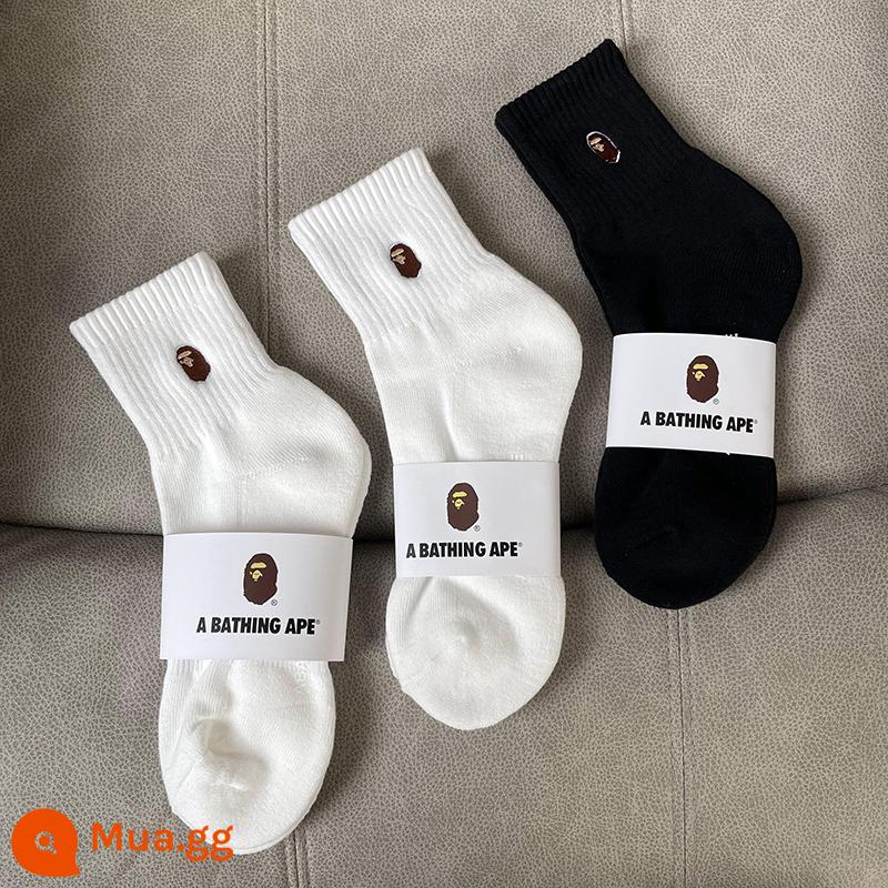 bape ape đầu triều Nhật vớ thêu cao ống dày vớ đồng màu giữa ống khăn trắng đáy vớ thể thao mùa xuân và mùa thu - Trắng + trắng + đen [3 cặp] [ống vừa]