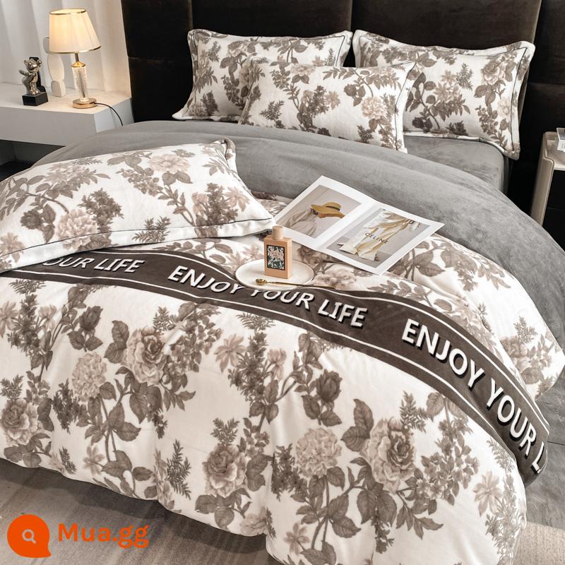 Sữa Velvet bốn tấm san hô dày tấm nhung đôi được đặt bằng nhung nhung quilts ferlalanine Velvet cung cấp vào mùa đông - Hương thơm đậm và bóng thưa thớt