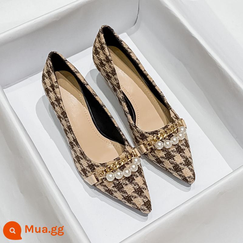 Giày cao gót Houndstooth nữ mùa xuân 2023 mới của Pháp giày cao gót mũi nhọn đơn có gót vừa và giày nữ cỡ lớn 41-43 - Khaki [Đăng ký để nhận quà]