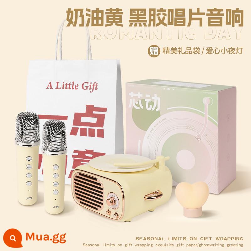 Đồng hồ báo thức ghi âm vinyl âm thanh cổ điển Đồng hồ báo thức Bluetooth micro karaoke không dây tại nhà làm quà tặng sinh nhật cho người bạn thân nhất của bạn - [Màu vàng kem★Phiên bản lúa mì đôi] Đèn ngủ tình yêu★Túi quà★Tuổi thọ pin siêu dài★Âm thanh vòm Bluetooth 5.3★360°