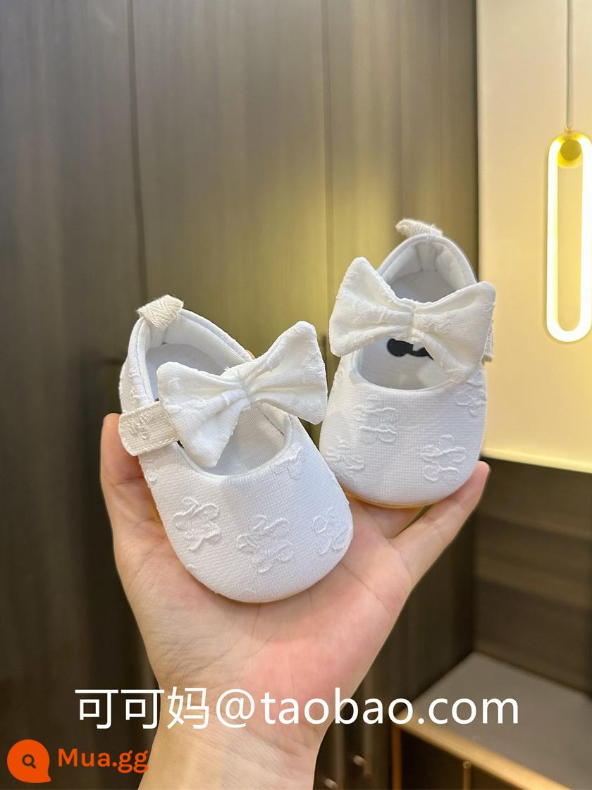 Xuân Thu bé ren công chúa giày 0-1 tuổi tập đi cotton nhiều màu sắc sơ sinh sơ sinh 100 ngày tuổi giày vải không rơi ra giày - Đế cao su trắng 2306