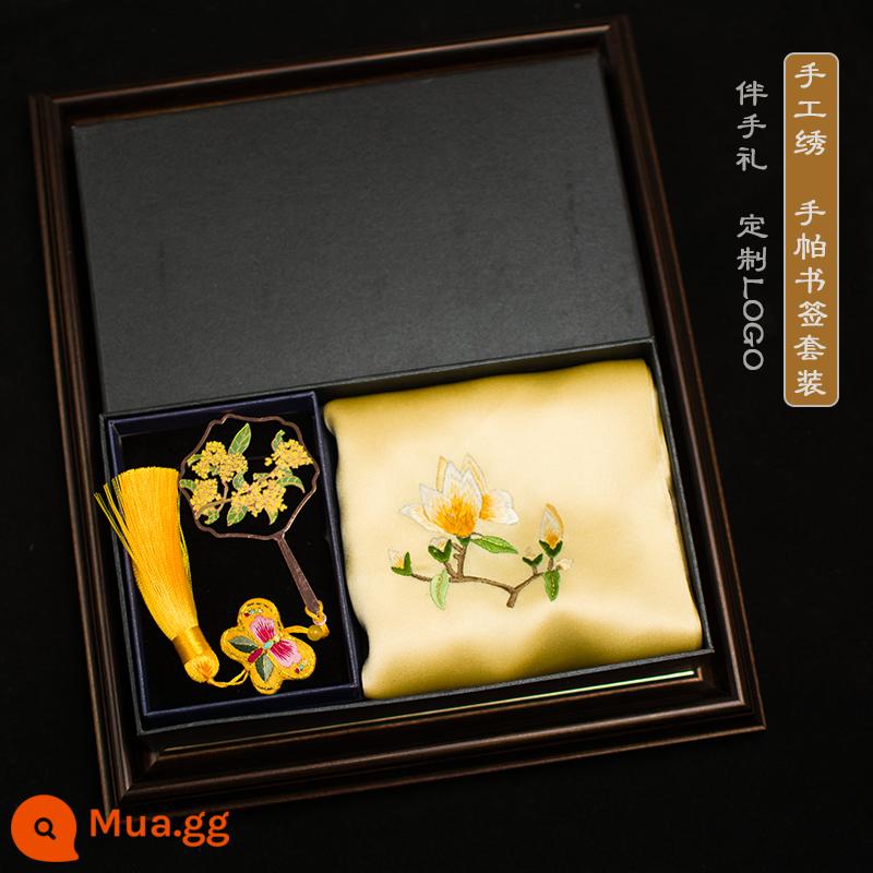 Tay thêu bằng lụa thực sự Handmade Suxiu Mulberry Silk Takekerchief Bronze Script Set Phong cách Trung Quốc Quà tặng văn học và nghệ thuật - kiểu 2