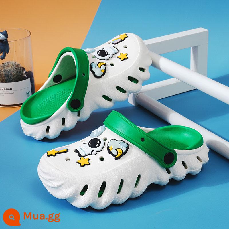 abckids giày xỏ lỗ trẻ em bé trai dép xăng đan mùa hè chống trượt trẻ em trung và lớn bé trai đi giày đi biển - Trắng và xanh (phi hành gia)