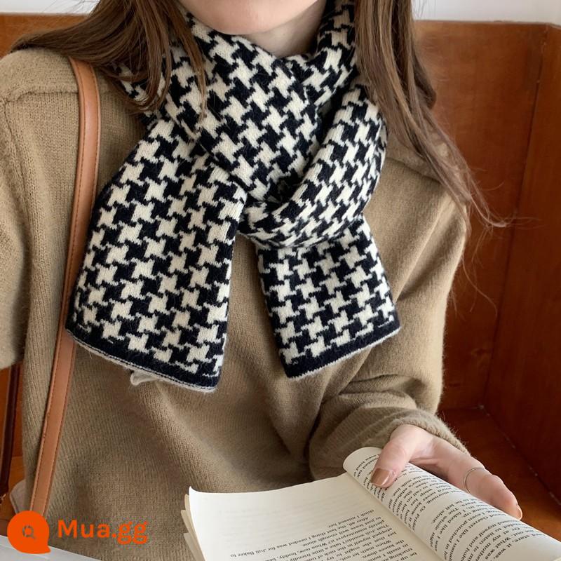 Khăn quàng nhỏ dành cho nữ mùa đông phù hợp với tính cách dịu dàng houndstooth phiên bản Hàn Quốc dày ấm học sinh khăn cashmere quà tặng - Răng nanh đen