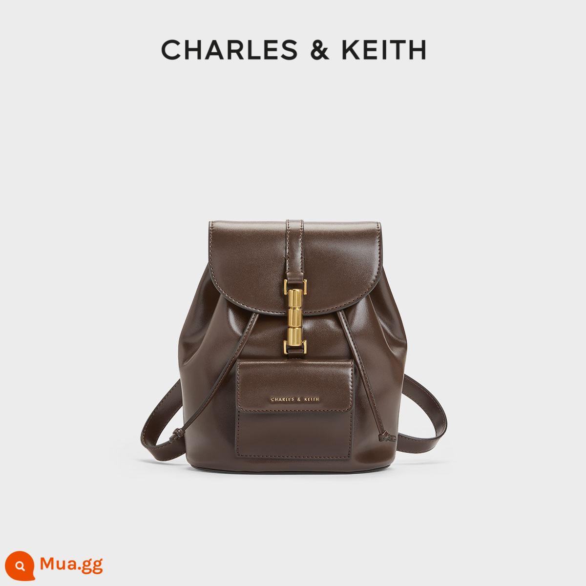 [Quà tặng Giáng sinh] Ba lô lật khóa kim loại CHARLES & KEITH mùa đông CK2-60151332 dành cho nữ - Nâu đậmNâu đậm