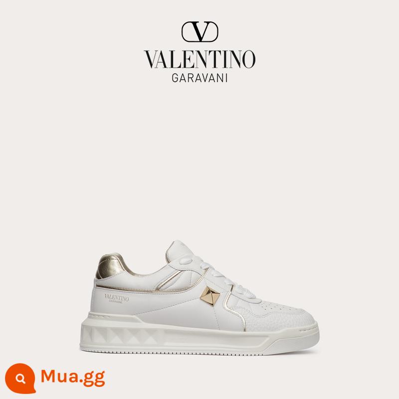 Giày thể thao cổ thấp ONE STUD da Nappa của VALENTINO dành cho nữ - Ngà/vàng