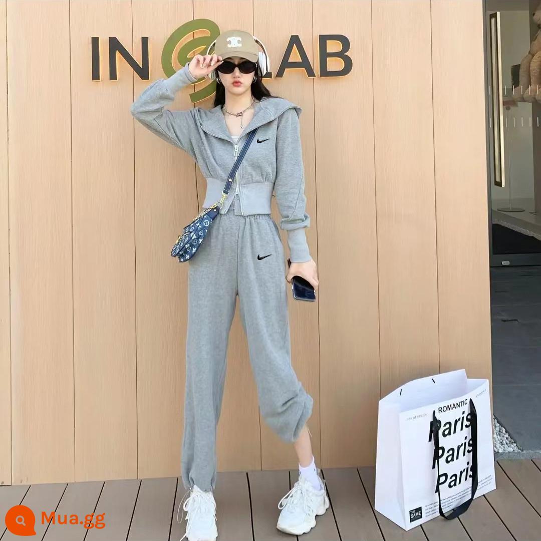 Bộ đồ thể thao Niketon dành cho nữ xuân thu 2023 thời trang mới phong cách phương Tây hai mảnh nhỏ gọn - xám [đen]