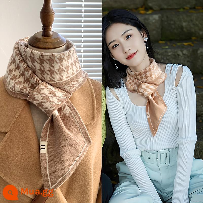 Khăn quàng bảo vệ cổ nhỏ cho nữ mùa đông 2023 mùa xuân thu mới houndstooth khí chất đốt sống cổ đa năng cổ khăn quàng cổ lười - Khăn choàng nhỏ houndstooth-kaki