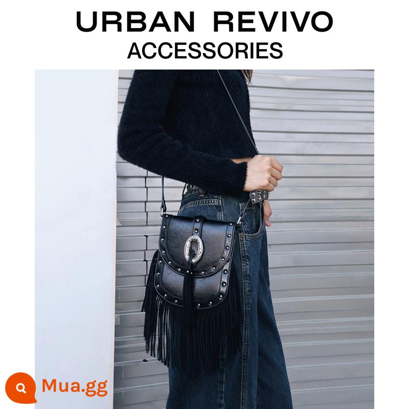 Túi đeo chéo URBAN REVIVO2023 thu đông nữ thời trang rock hippie tua rua UAWB30153 - đen