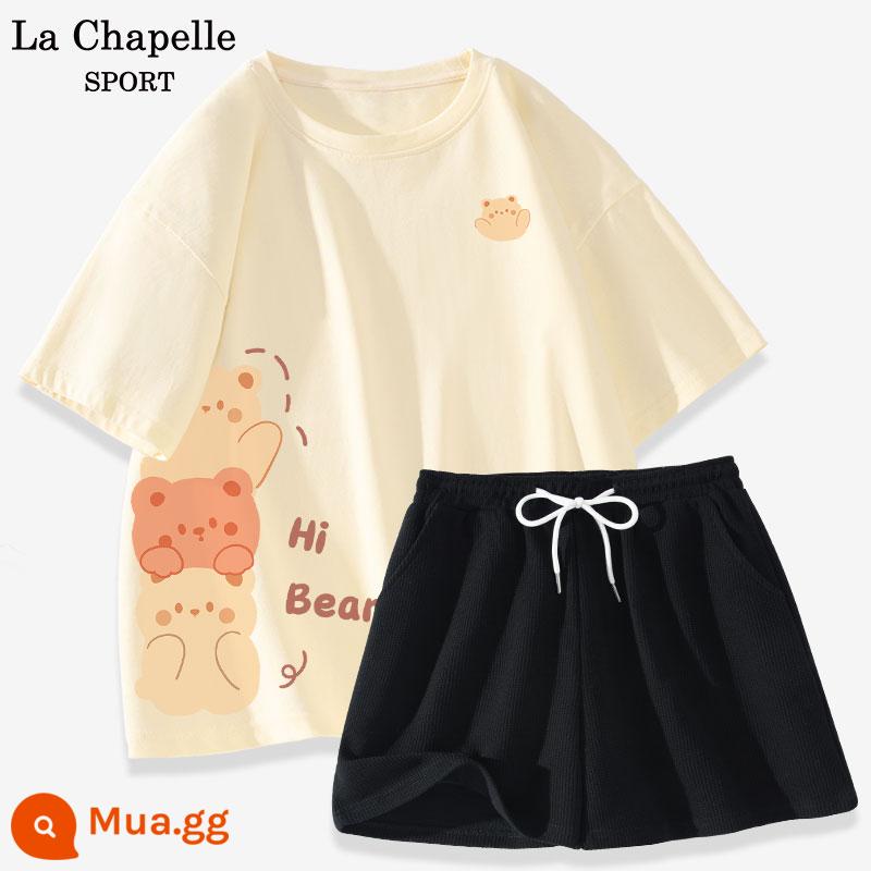 Bộ đồ thể thao La Chapelle nữ 2023 cotton mùa hè mới quần đùi ngắn tay giản dị bộ đồ hai mảnh giảm tuổi X - Sữa trắng (đống đường nhãn ngực gấu_đống đường gấu chỉ dưới bên phải) + đen (để trống)