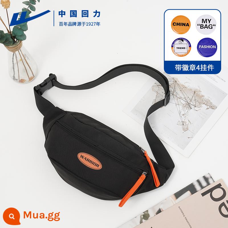 Kéo lại Túi Messenger Thương hiệu hợp thời trang dành cho nữ Túi Satchel cỡ nhỏ Túi du lịch nhẹ trước ngực cho nam Ba lô thông thường dành cho nam Túi đeo thắt lưng thể thao di động - Bốn mặt dây chuyền màu đen + huy hiệu