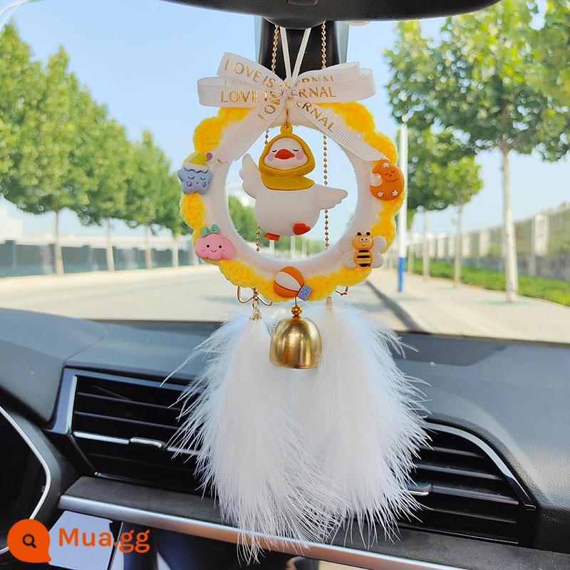 Mặt Dây Chuyền Ô Tô Handmade Mèo May Mắn Charm Trang Trí Trang Trí Ô Tô Dễ Thương Cao Cấp Phụ Kiện Ô Tô Chiếu Hậu Vật Trang Trí - Vòng hoạt hình + vịt nheo - màu vàng (thành phẩm) + lông bướm