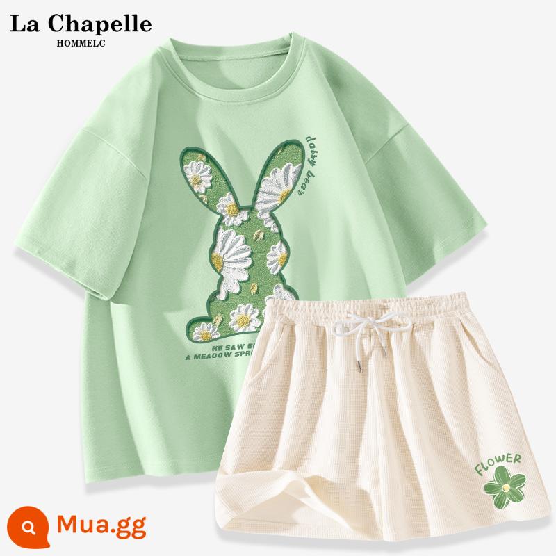 La Chapelle giản dị bộ đồ thể thao nữ mùa hè 2023 mới học sinh cấp 2 cotton quần đùi ngắn tay 2 bộ X - Xanh trái cây (thỏ cúc) + quần trắng sữa (quần hoa thanh lịch phía trước bên trái)