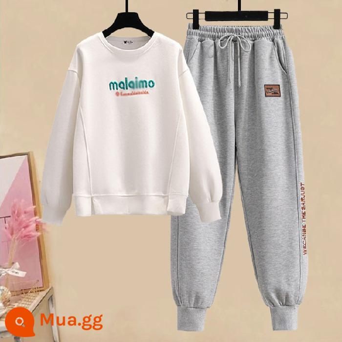 Quần ngọt ngào Cotton T Set Nữ 2022 Mùa xuân và mùa thu Thời trang thông thường Phiên bản Hàn Quốc Phiên bản thêu lỏng lẻo: Hai mảnh - Áo Trắng + Quần Xám [Set]